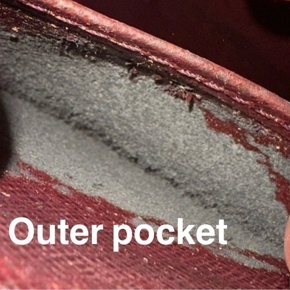 AUTHENTIC Louis Vuitton Taiga Clutch. Burgundy. - Picture 16 of 16